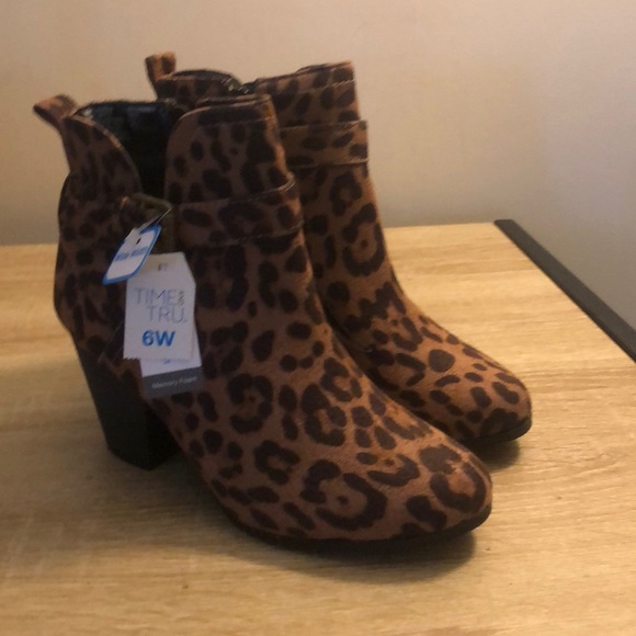 Time and Tru Shoes - Time and Tru women’s leopard boots wide sizes